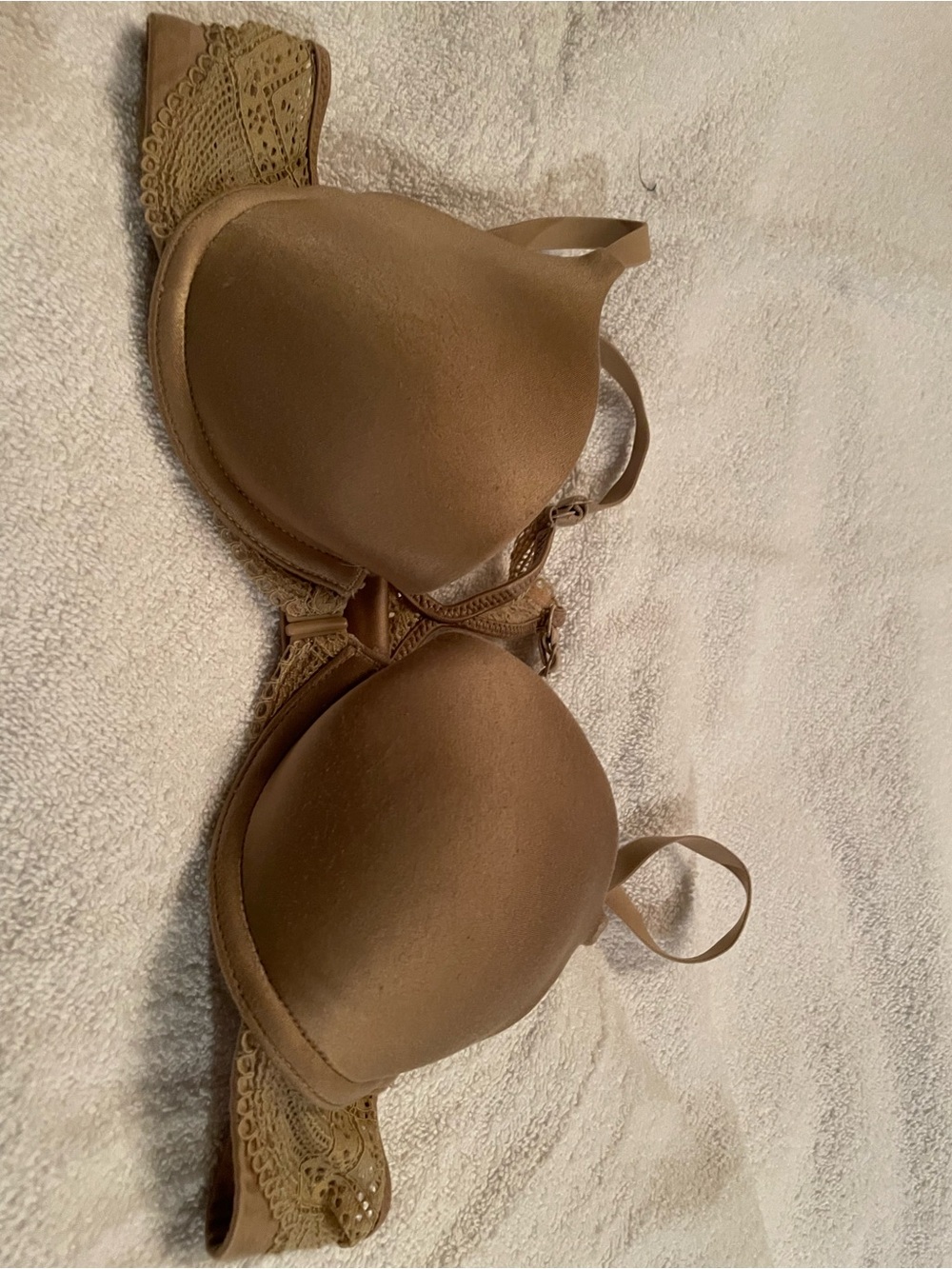 Maidenform Smooth Molded Bra in Tan Brown, Racerback with front clasp.